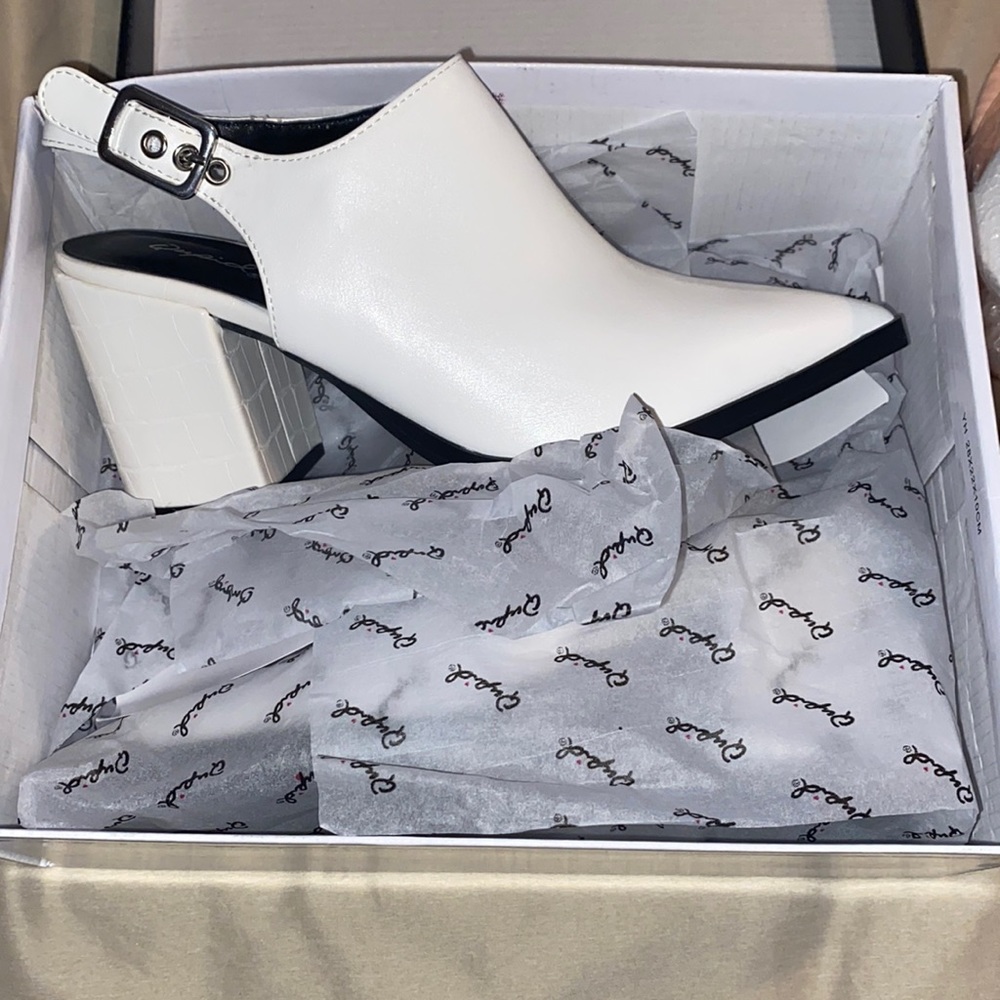 Qupid white sling back heels, new in box, size 7